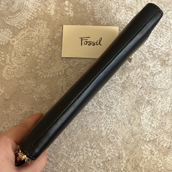 Brand New Fossil Genuine Leather Black Zip Around Wristlet Wallet Teal Interior - Picture 7 of 15